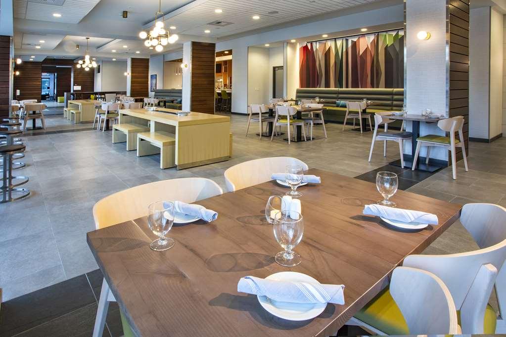 Hilton Garden Inn Redmond Wa Restaurace fotografie